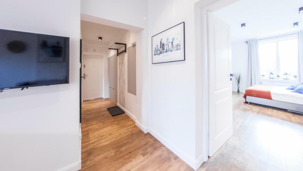 Family Luxury Comfort Old Town Apartament, 1-8, 2 Sypialnie I Salon, Parking W Cenie Gdansk Exterior photo